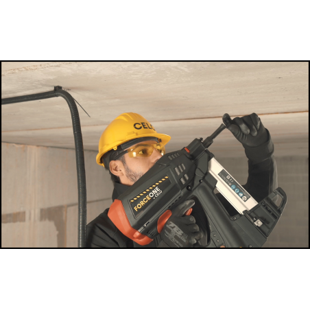 1. lépés: Helyezze a TBB-t a szegbelövő orrára.