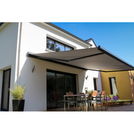 Alkalmazási kép a ResiTHEM távtartó rögzítési rendszerről: Terasznapellenző rögzítése szigetelt üreges téglához.